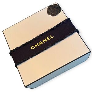 CHANEL Limited Edition CHANEL Gift Box ✨ (Empty)